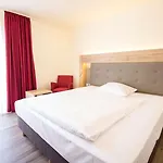 Hotel Arvena Park 4*