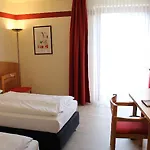 Arvena Park Hotel 4*