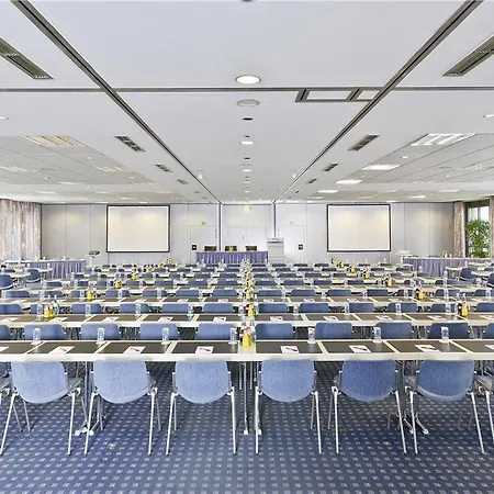Hotel Arvena Park 4*