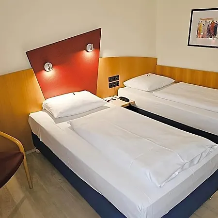 Arvena Park 4*