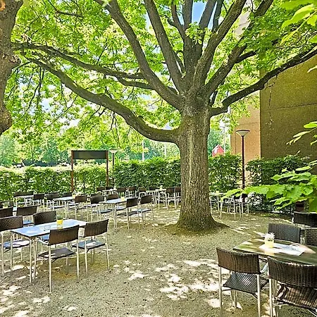 Arvena Park מלון 4*