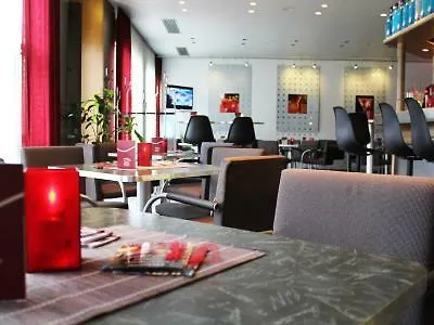 阿维娜百乐酒店 酒店 4*