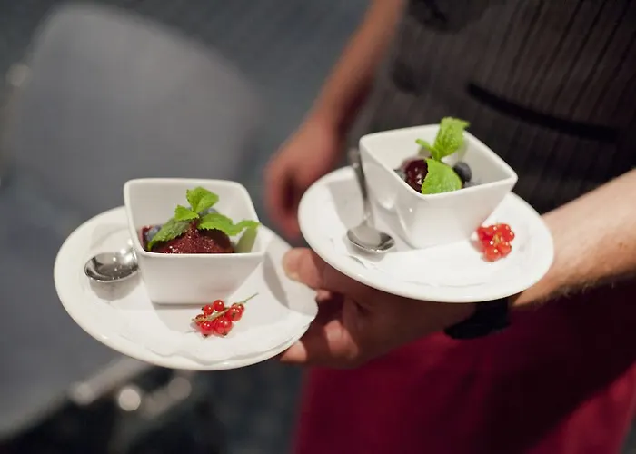 Hotel Arvena Park 4*