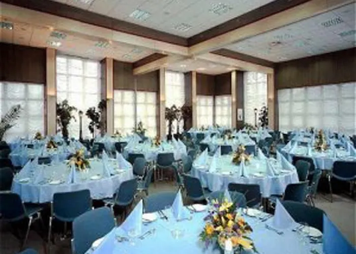 Hotel Arvena Park 4*